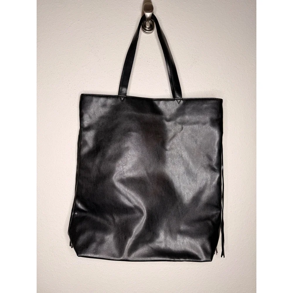 NWT Victoria's Secret‎ Limited Edition black faux leather fringe tote bag